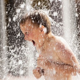 Каква е лечебната сила на студения душ?
